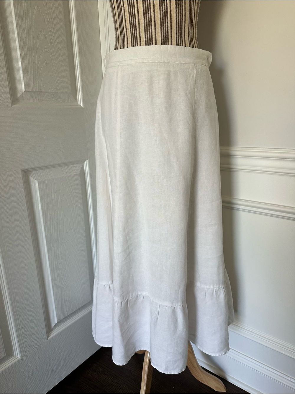 Reformation 100% Linen White Ruffle Hem Midi Skirt Size 8
